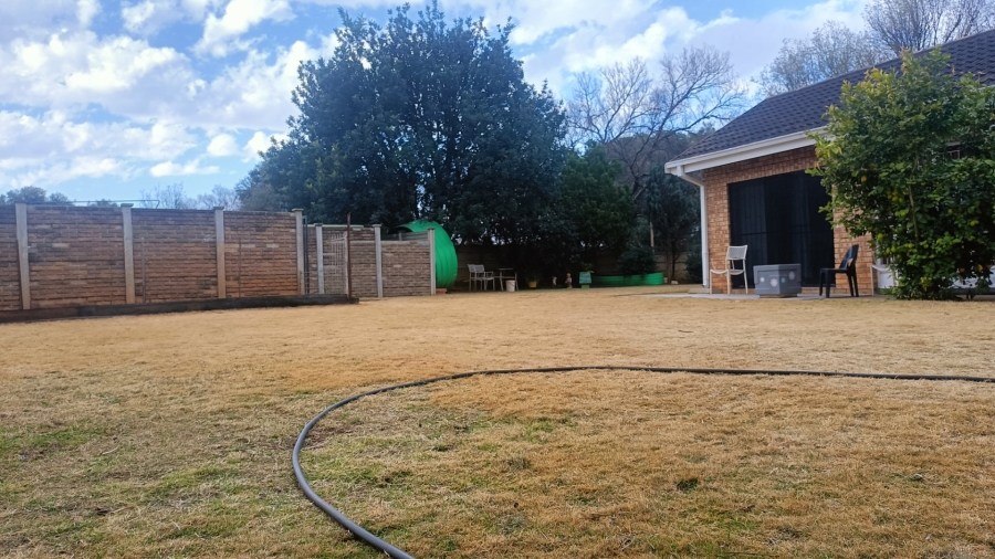 4 Bedroom Property for Sale in Wilkoppies North West